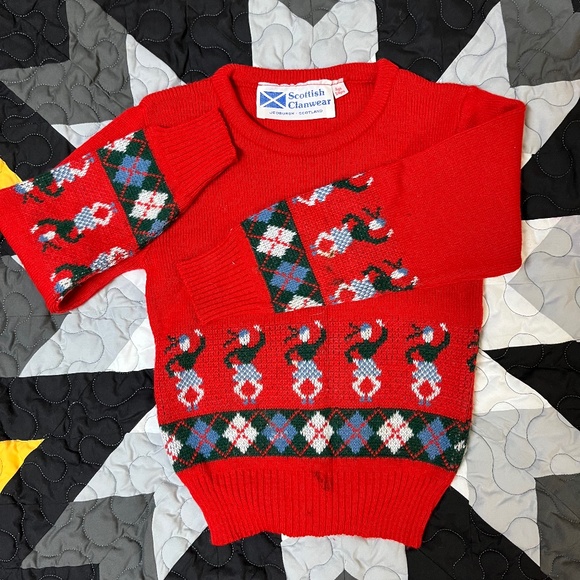 Vintage Scottish clan wear - Picture 1 of 4